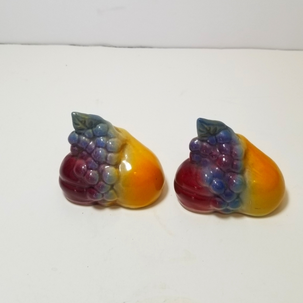 Vintage Shawnee salt pepper shakers cork stoppers